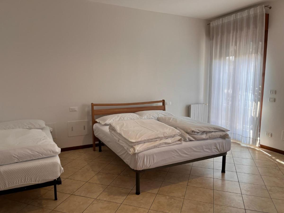 Appartamento Sebino 11 Peschiera del Garda Esterno foto