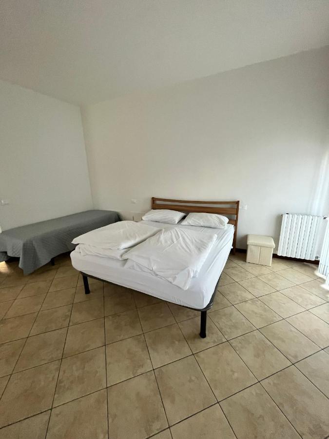 Appartamento Sebino 11 Peschiera del Garda Esterno foto