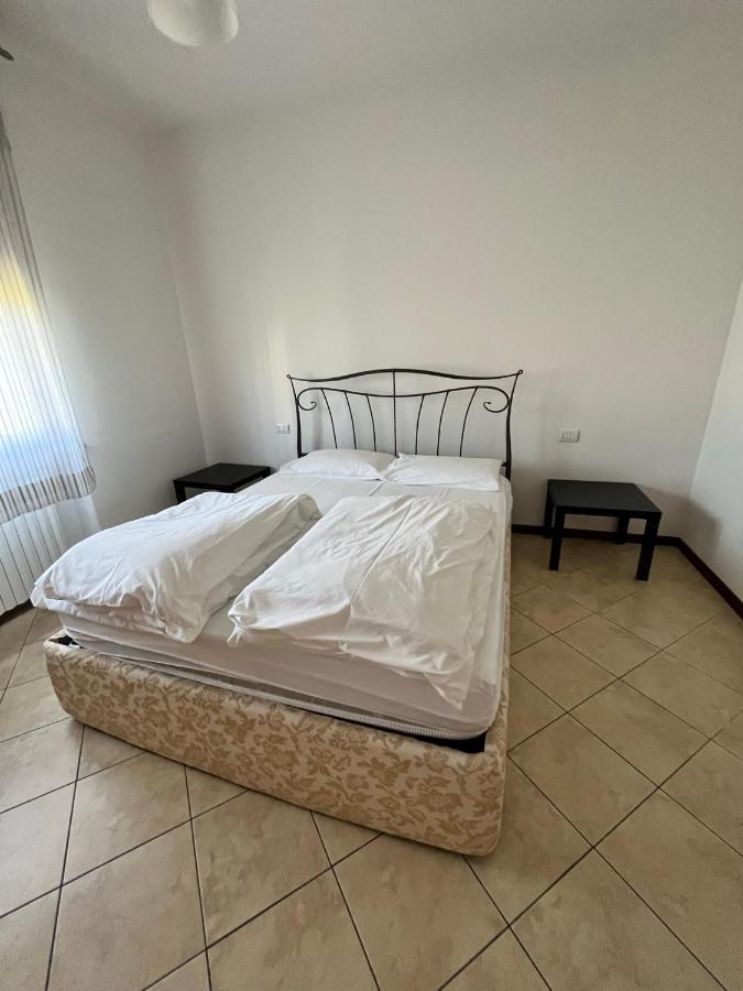Appartamento Sebino 11 Peschiera del Garda Esterno foto